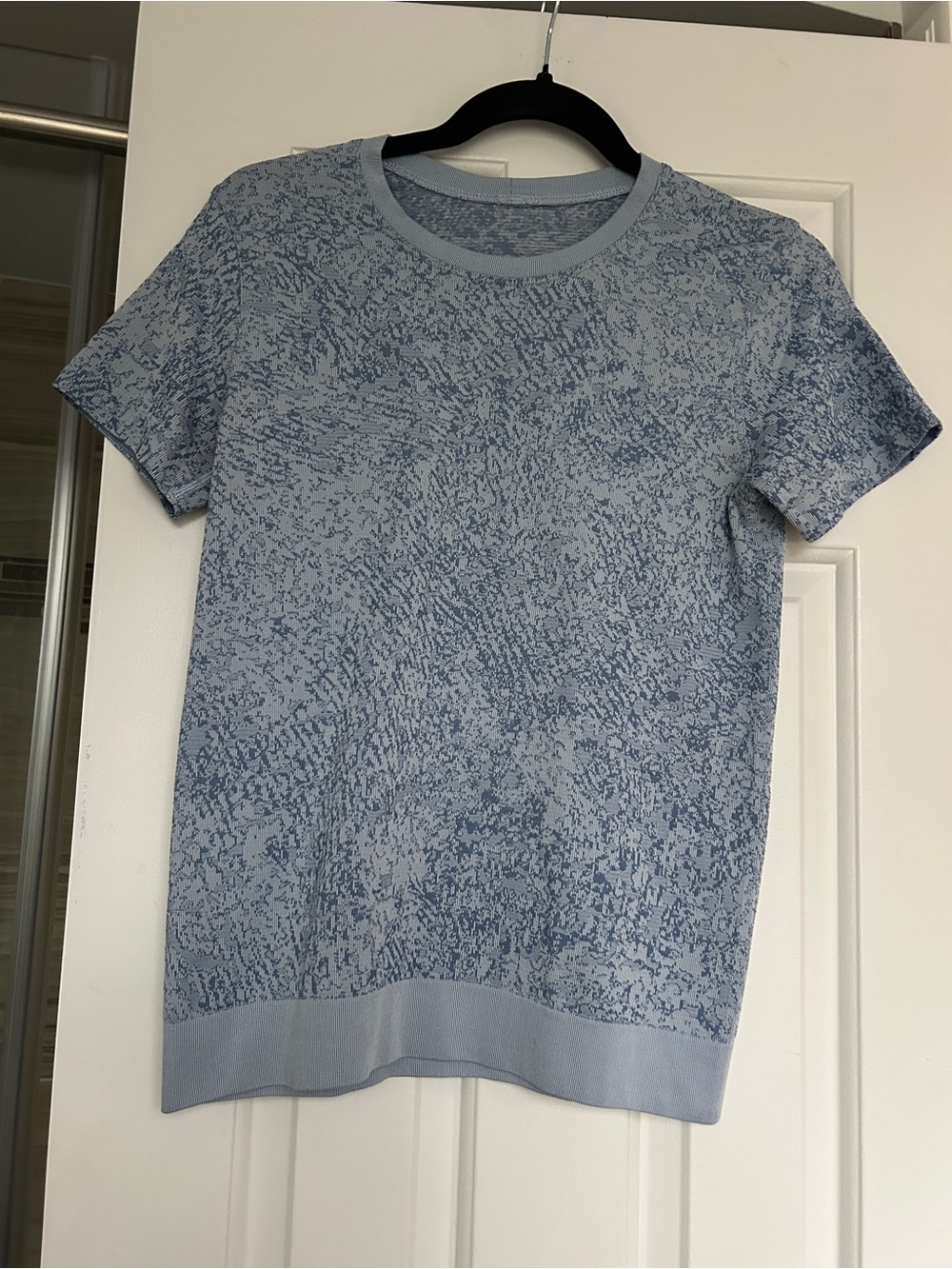 Lululemon Swiftly Women's Short Sleeve size 4 Relaxef